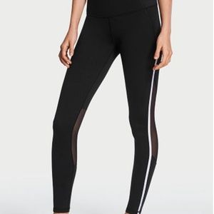 🔴SOLD🔴 Victoria Sport Knockout Leggings 💋